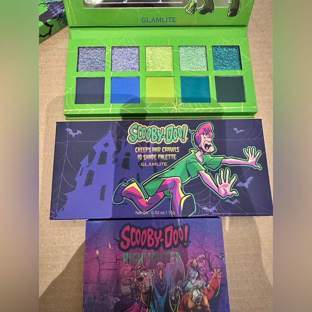 Glamlite Scooby Doo Palette Collection. BNIB - Picture 2 of 4